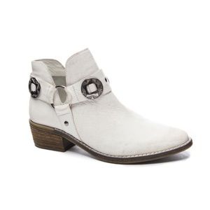 Chinese Laundry booties